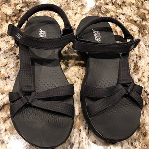 🌼 Black Skecher Sandals Goga Max Women’s Size 8